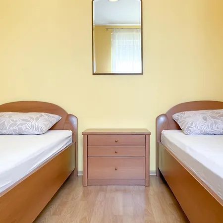 Apartment Blink *